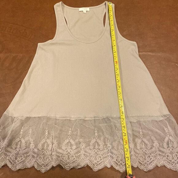 Umgee Women’s Beige Tank Top with Lace and Embroidery Size Medium NWOT - Picture 9 of 9